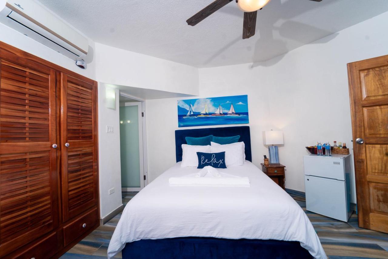 Blue Skies Beach Resort Negril Luaran gambar