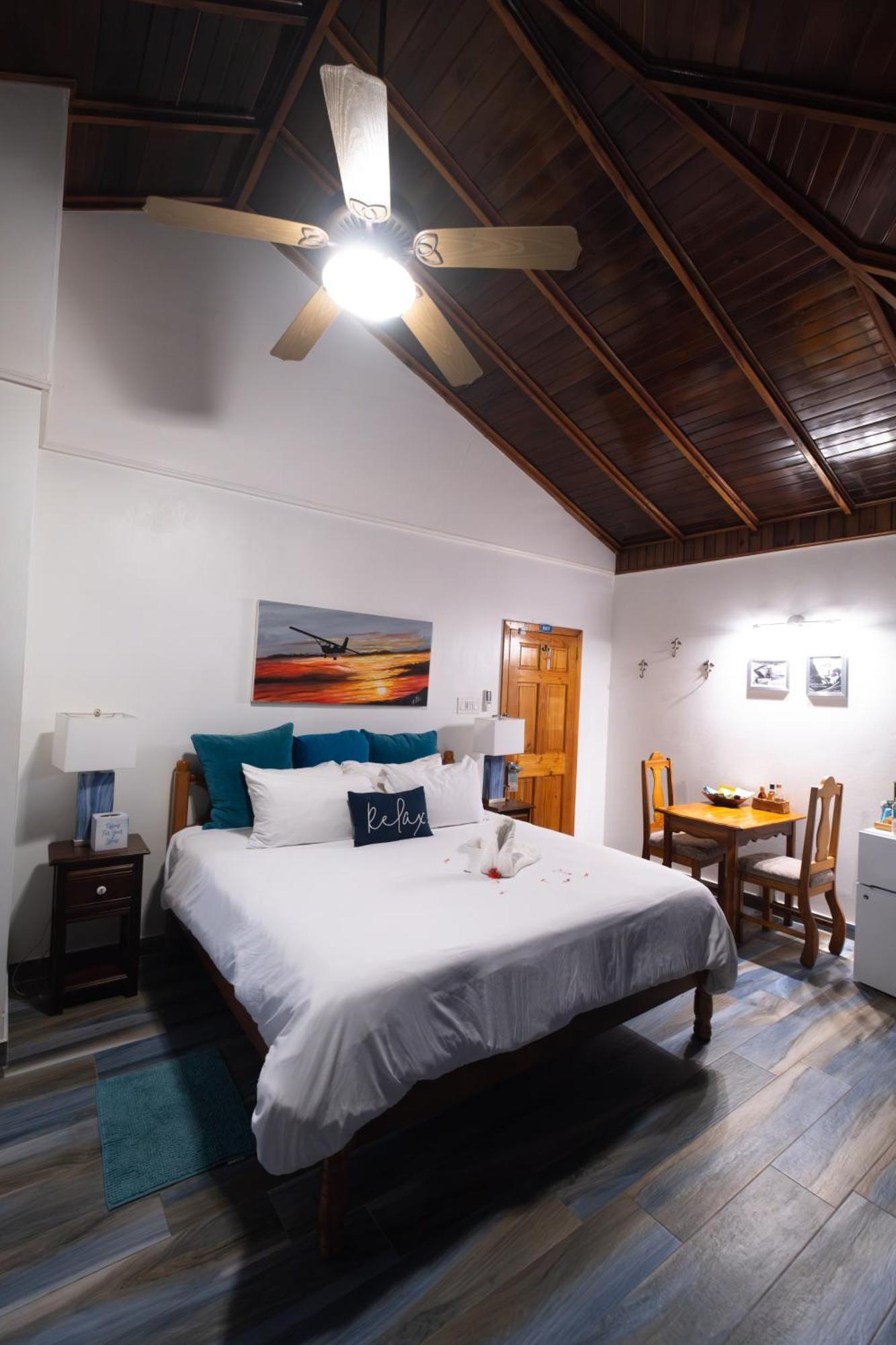 Blue Skies Beach Resort Negril Luaran gambar