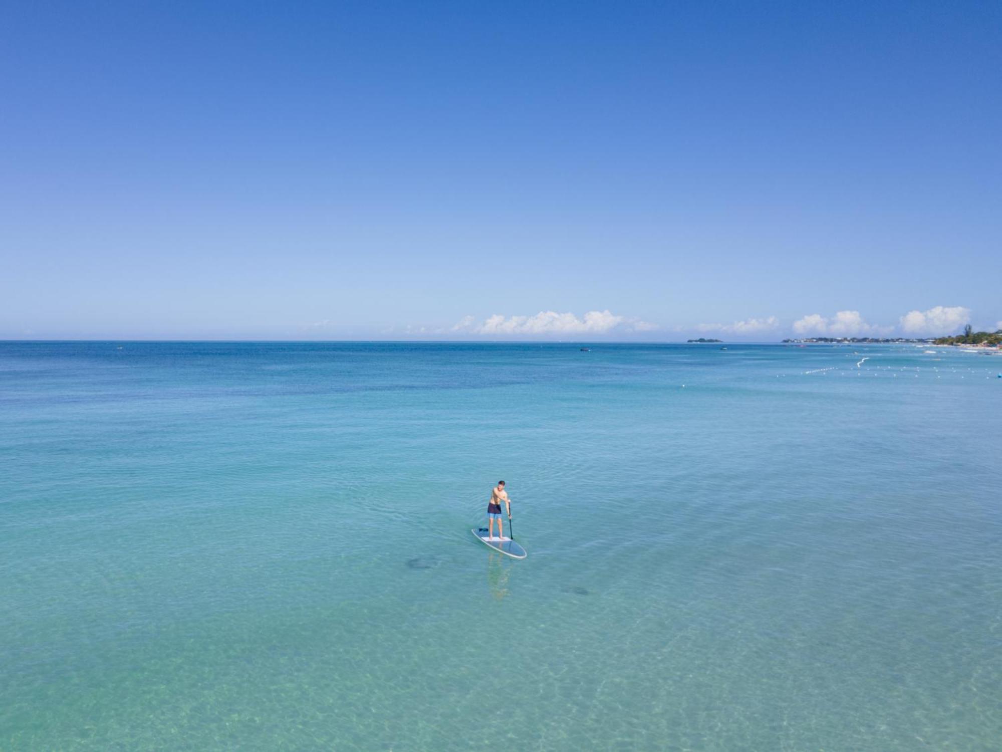 Blue Skies Beach Resort Negril Luaran gambar